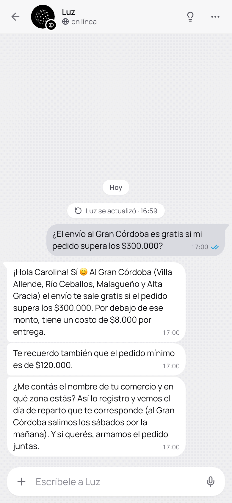 El chat de prueba después del cambio: el aviso de que el agente se actualizó y su respuesta nueva.