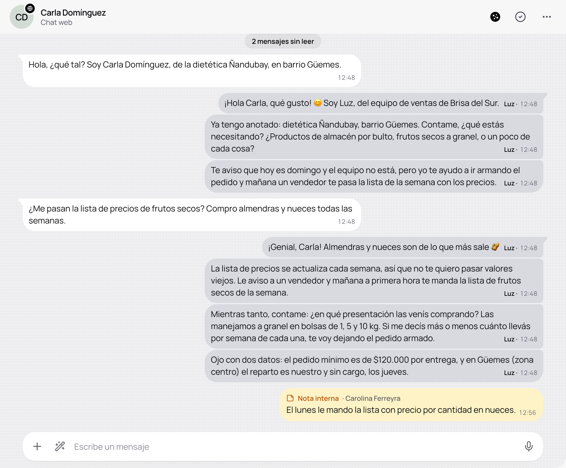 Una nota interna del equipo en el hilo de la conversación, con quién la escribió.
