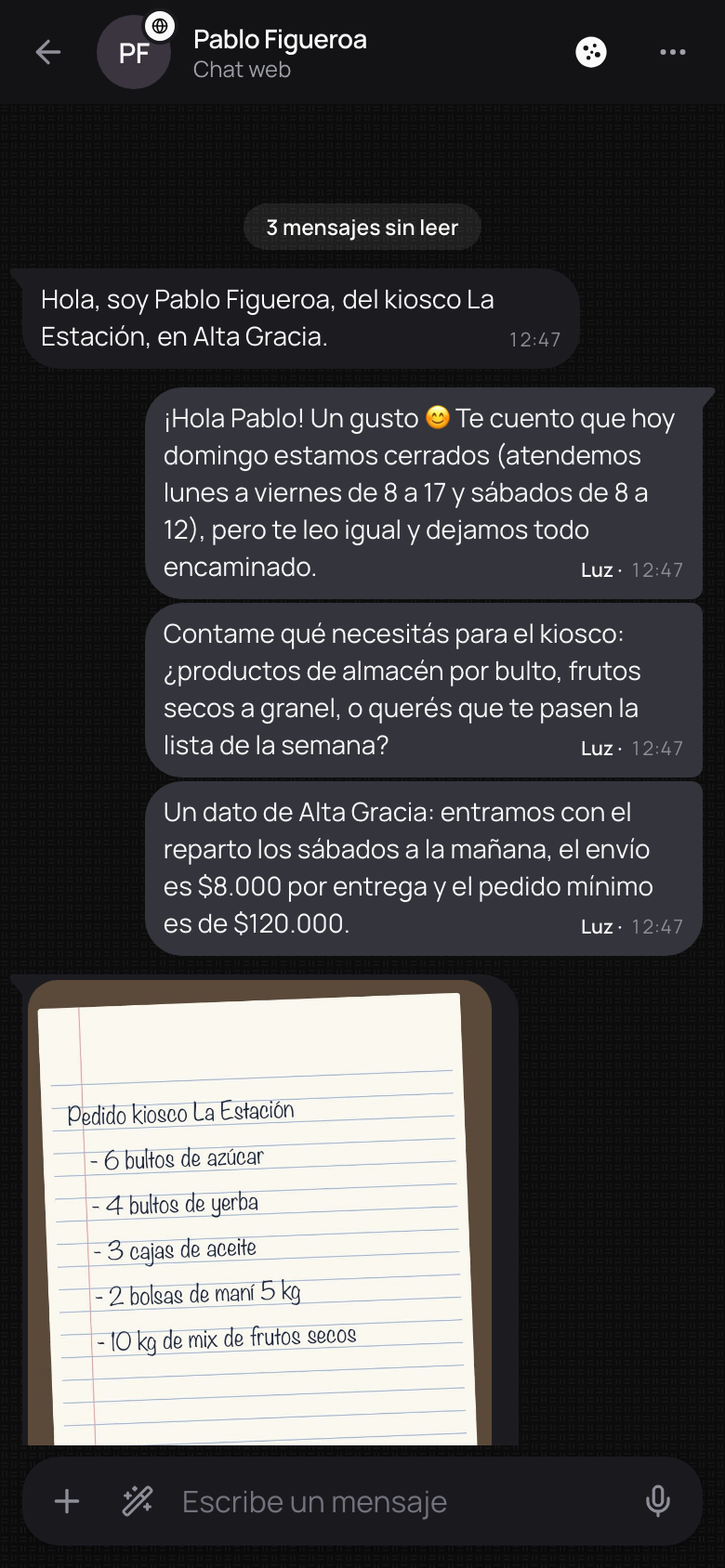 El buzón con una conversación abierta y el campo Escribe un mensaje abajo.
