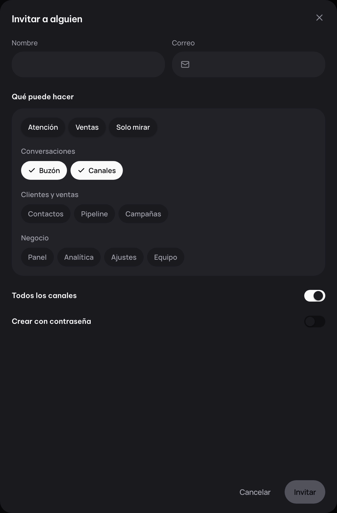 Invitar a alguien: nombre, correo, qué puede hacer con Atención, Ventas y Solo mirar, e Invitar.